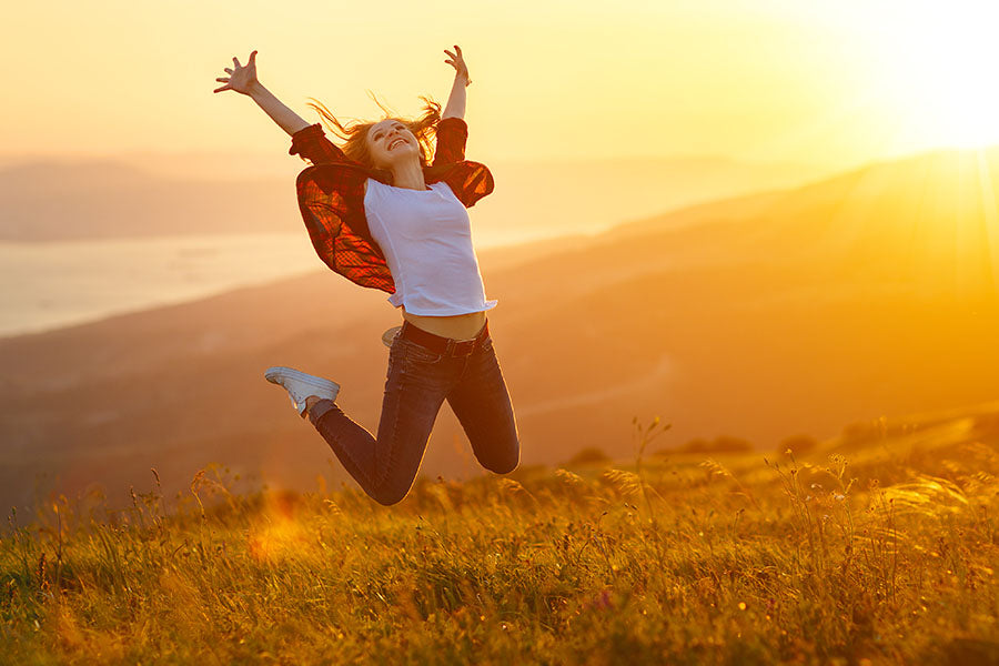 How to Be Happy - 16 Tips to Live a Happier Life