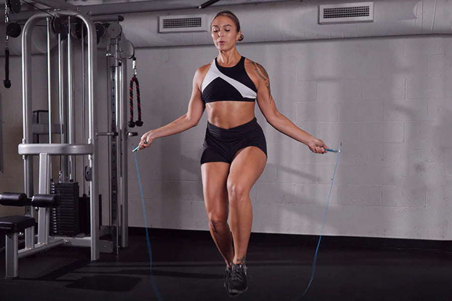 Difference Between The Weighted Jump Rope vs. The Speed Rope – DMoose