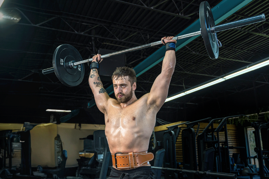 How to wear a weightlifting belt